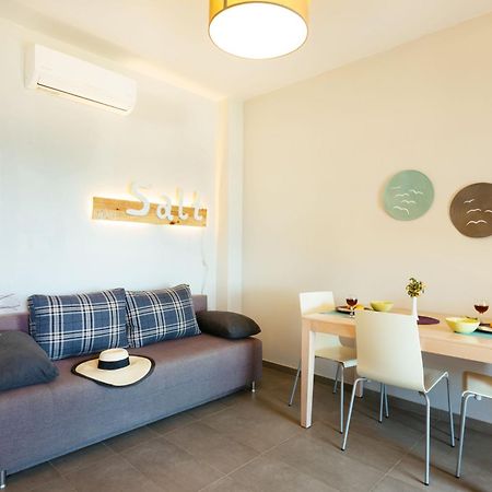 Sea View Luxury Apartments Плакиас Экстерьер фото